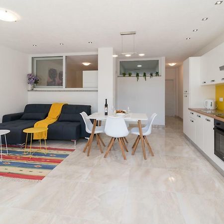 Apartment Arna Krk Town Buitenkant foto