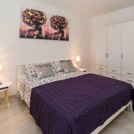 Apartment Arna Krk Town Buitenkant foto