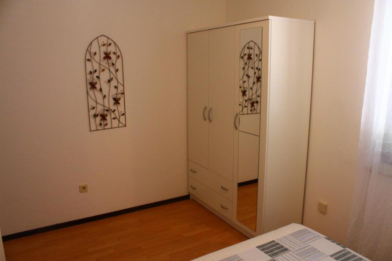 Apartment Arna Krk Town Buitenkant foto