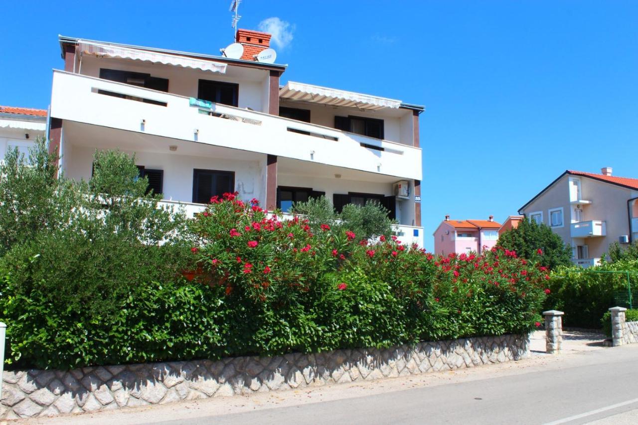 Apartment Arna Krk Town Buitenkant foto