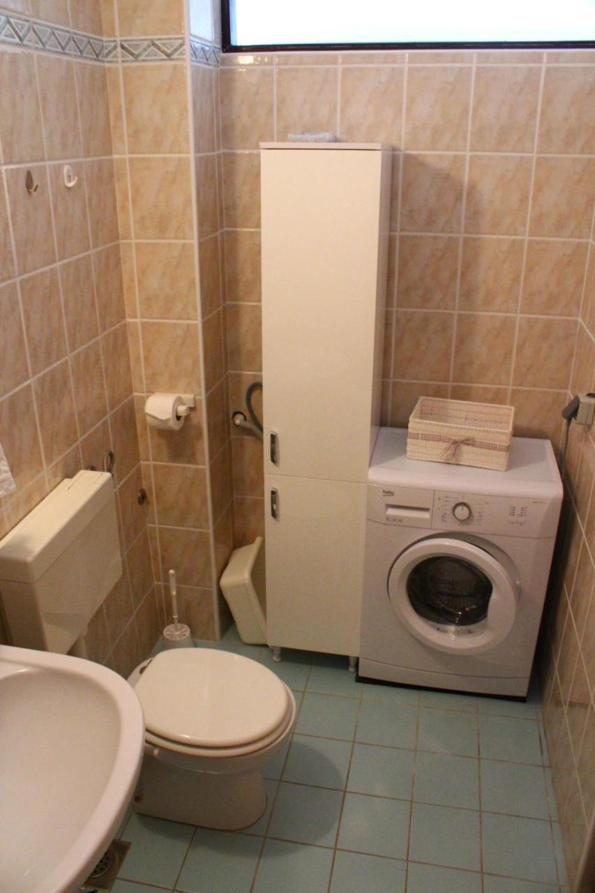 Apartment Arna Krk Town Buitenkant foto