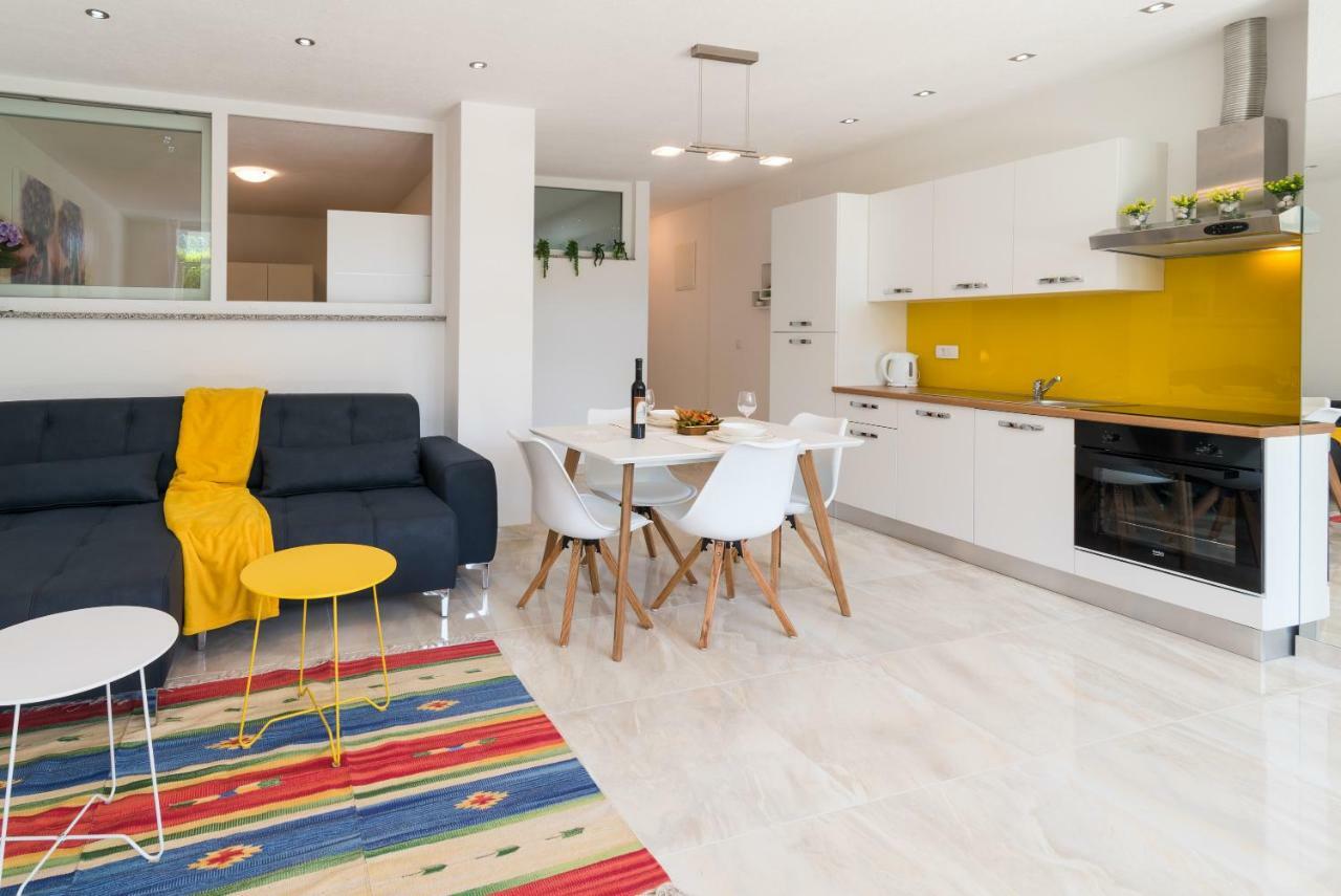 Apartment Arna Krk Town Buitenkant foto
