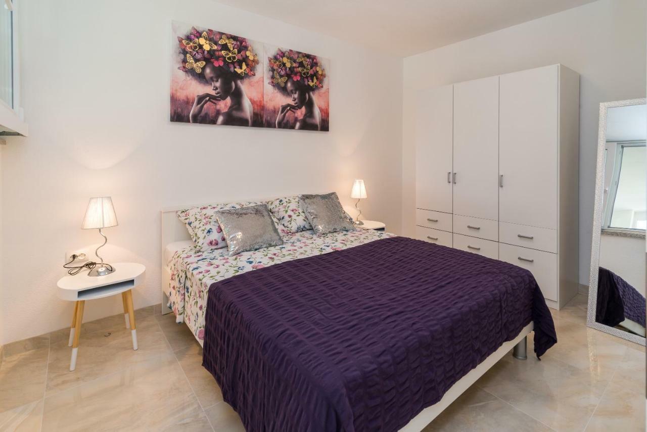 Apartment Arna Krk Town Buitenkant foto